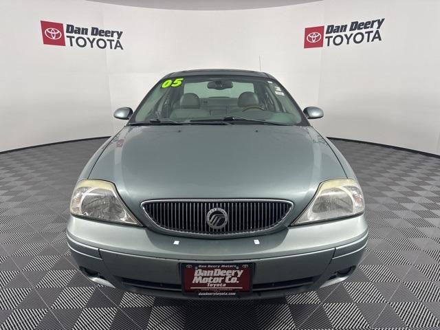 used 2005 Mercury Sable car, priced at $3,800