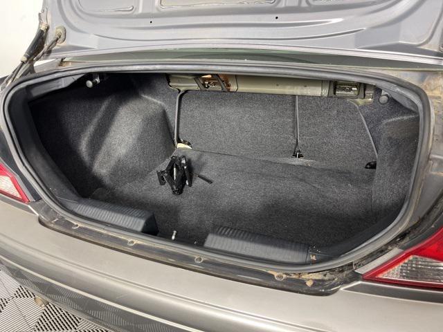 used 2004 Ford Focus car, priced at $1,000