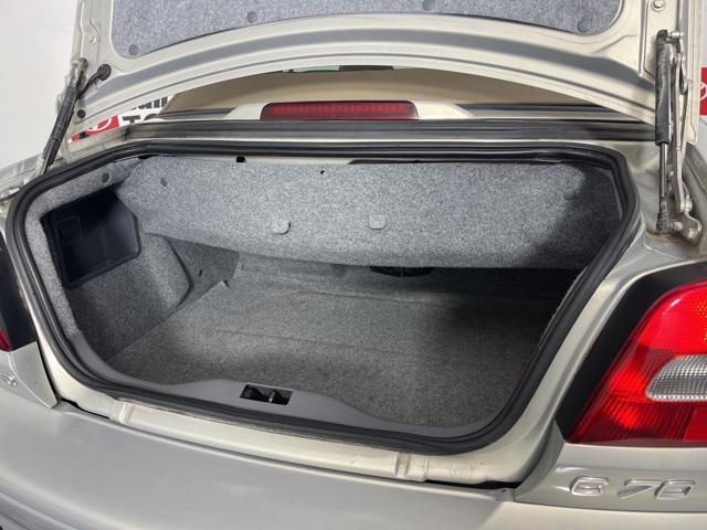 used 2001 Volvo C70 car, priced at $5,800