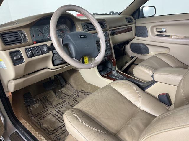 used 2001 Volvo C70 car, priced at $5,800