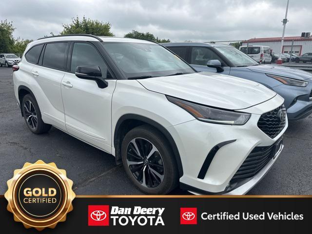 used 2021 Toyota Highlander car, priced at $37,000