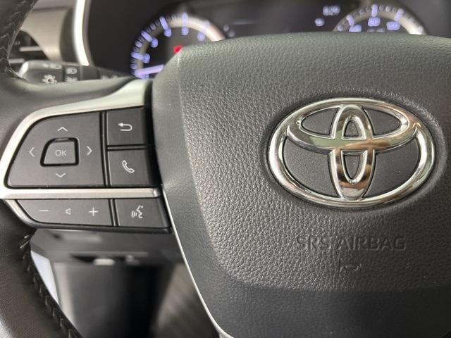 used 2023 Toyota Highlander car, priced at $38,787