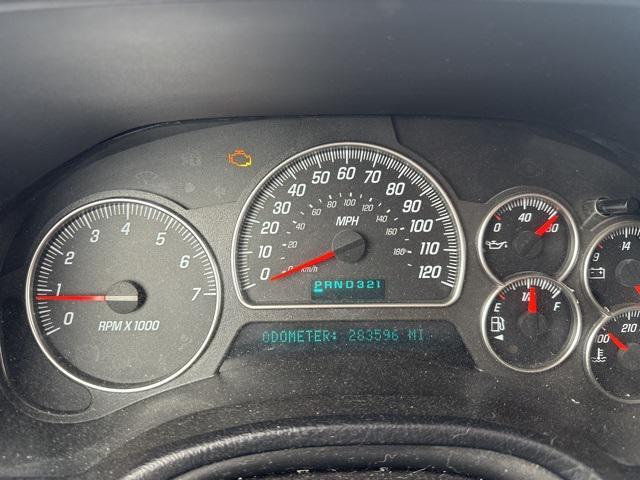 used 2005 GMC Envoy XL car, priced at $4,200