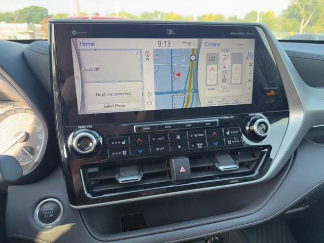used 2021 Toyota Highlander car, priced at $39,700