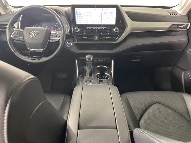 used 2021 Toyota Highlander car, priced at $37,602