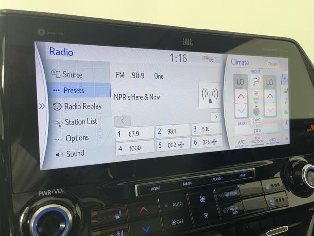 used 2021 Toyota Highlander car, priced at $37,602