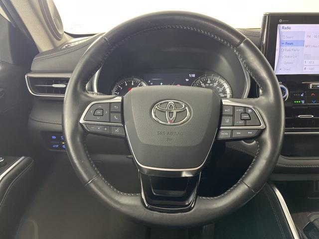used 2021 Toyota Highlander car, priced at $37,602