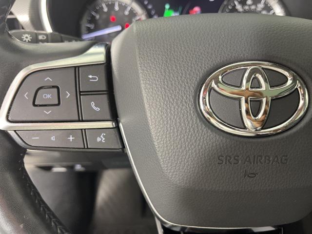 used 2021 Toyota Highlander car, priced at $37,602