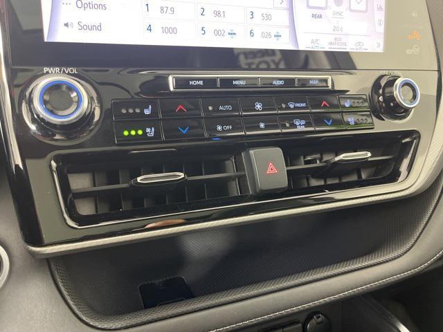 used 2021 Toyota Highlander car, priced at $37,602