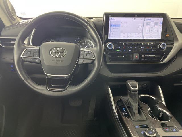 used 2021 Toyota Highlander car, priced at $37,602