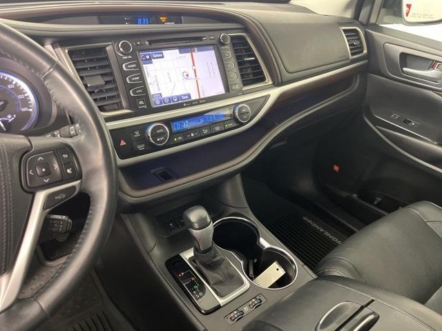 used 2016 Toyota Highlander car, priced at $19,940