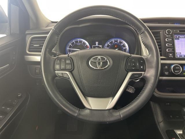 used 2016 Toyota Highlander car, priced at $19,940
