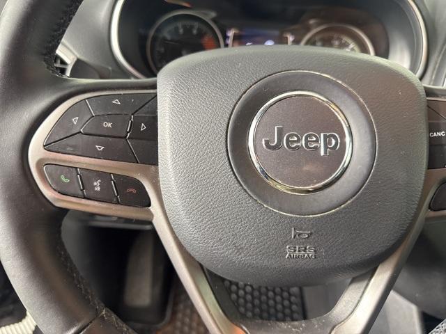 used 2020 Jeep Cherokee car, priced at $17,071