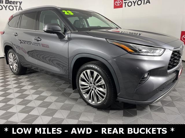 used 2023 Toyota Highlander car, priced at $43,034