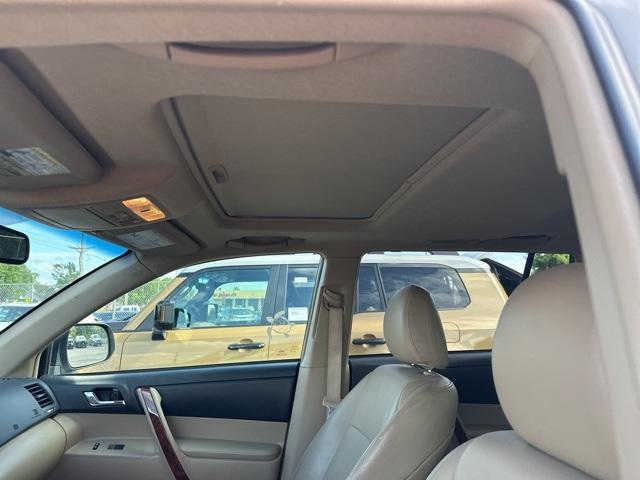 used 2013 Toyota Highlander car, priced at $13,000