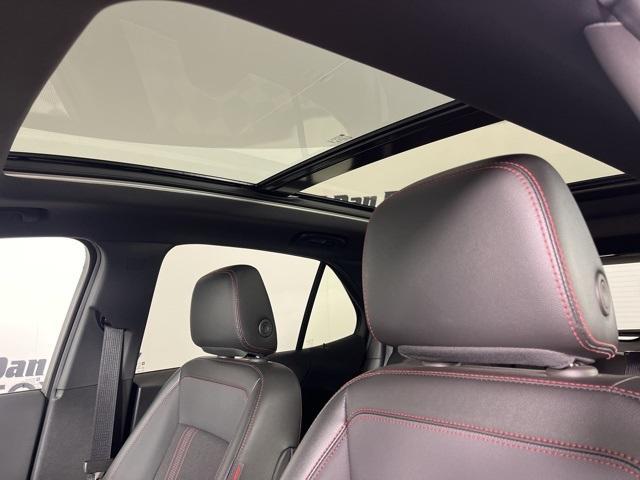 used 2024 Chevrolet Equinox car, priced at $30,158
