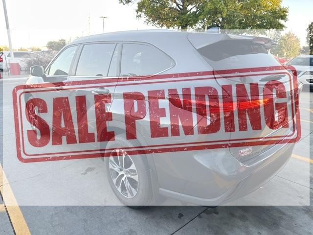 used 2024 Toyota Highlander Hybrid car, priced at $50,300