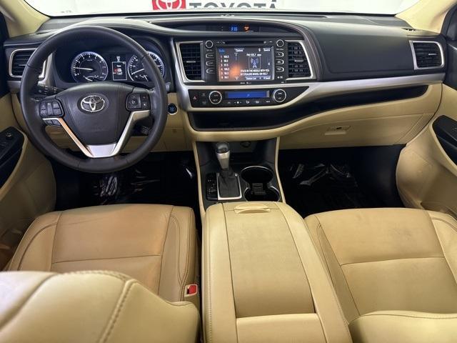 used 2015 Toyota Highlander car, priced at $18,535