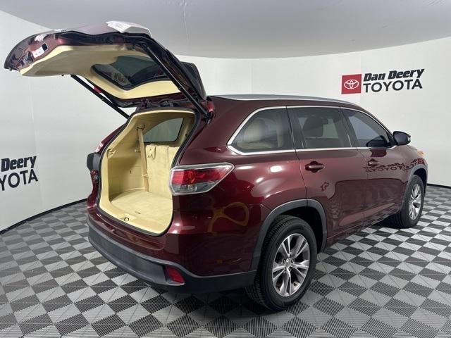 used 2015 Toyota Highlander car, priced at $18,535