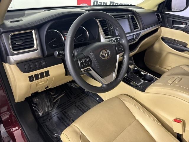 used 2015 Toyota Highlander car, priced at $18,535