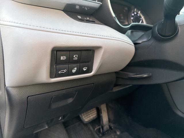 used 2022 Toyota Highlander car, priced at $37,191