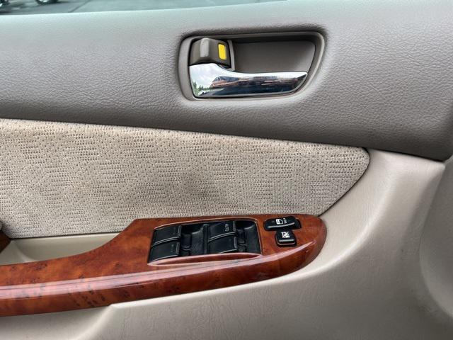 used 2005 Toyota Sienna car, priced at $4,500