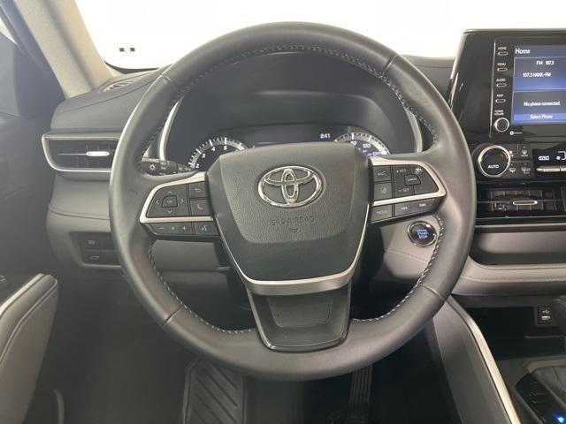 used 2022 Toyota Highlander car, priced at $40,800