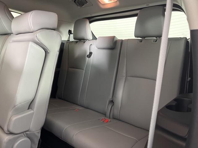 used 2022 Toyota Highlander car, priced at $40,800
