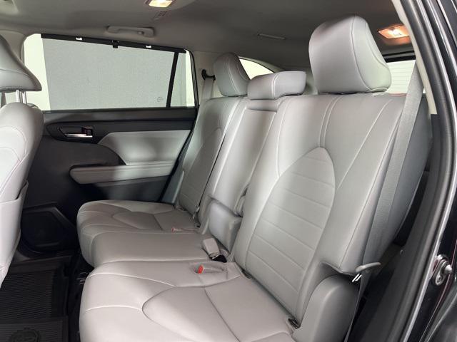 used 2022 Toyota Highlander car, priced at $41,186