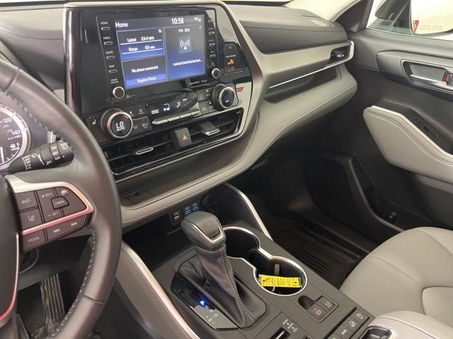 used 2022 Toyota Highlander car, priced at $41,186
