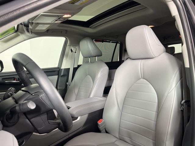 used 2022 Toyota Highlander car, priced at $42,800
