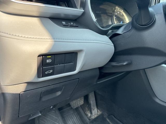 used 2023 Toyota Highlander Hybrid car, priced at $40,500