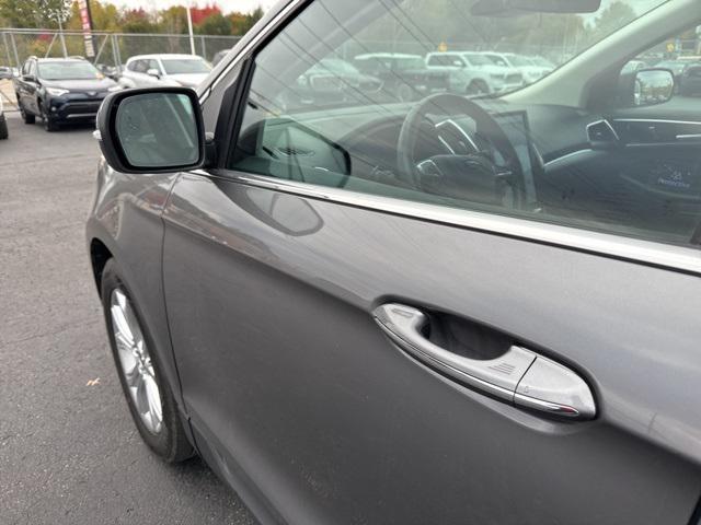 used 2022 Ford Edge car, priced at $29,600