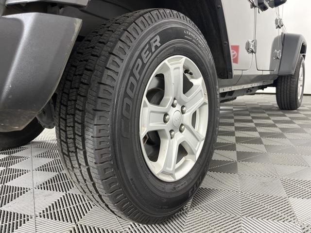 used 2021 Jeep Wrangler Unlimited car, priced at $28,293