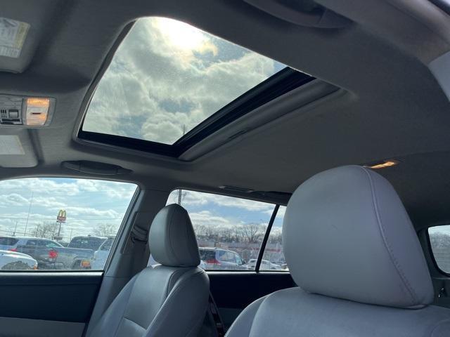 used 2013 Toyota Highlander car, priced at $14,300