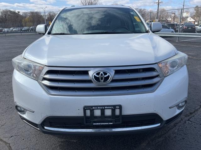 used 2013 Toyota Highlander car, priced at $14,300