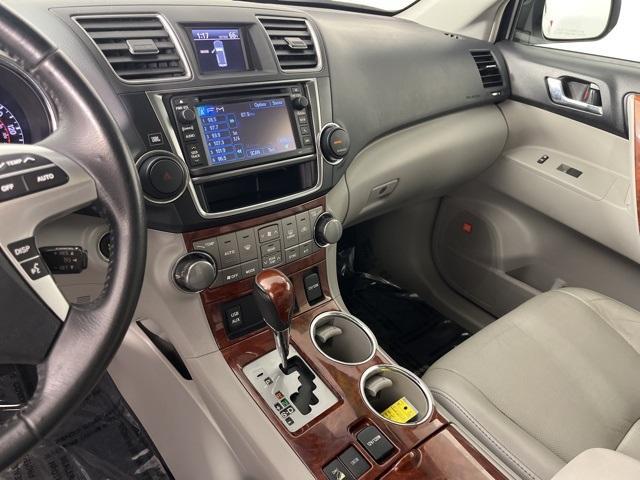 used 2013 Toyota Highlander car, priced at $14,000