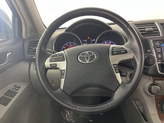 used 2013 Toyota Highlander car, priced at $14,000