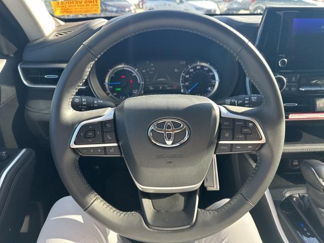 used 2024 Toyota Highlander Hybrid car, priced at $44,000