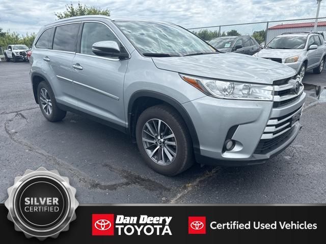 used 2019 Toyota Highlander car, priced at $26,600