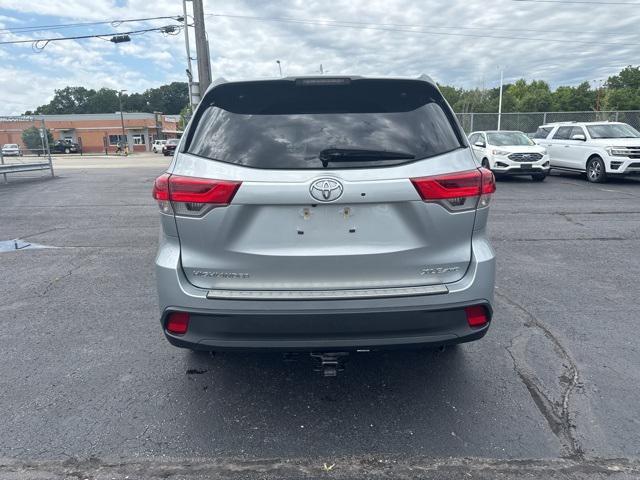 used 2019 Toyota Highlander car, priced at $26,600