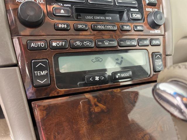 used 2002 Toyota Avalon car, priced at $3,800