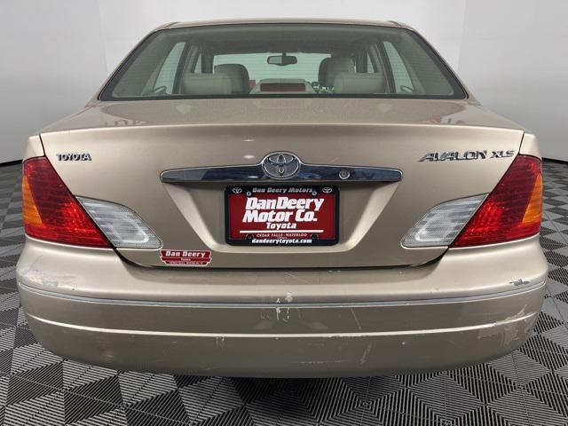 used 2002 Toyota Avalon car, priced at $3,800
