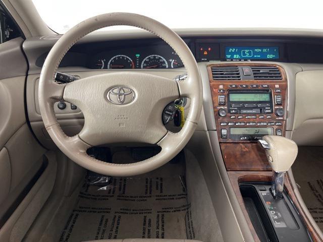 used 2002 Toyota Avalon car, priced at $3,800