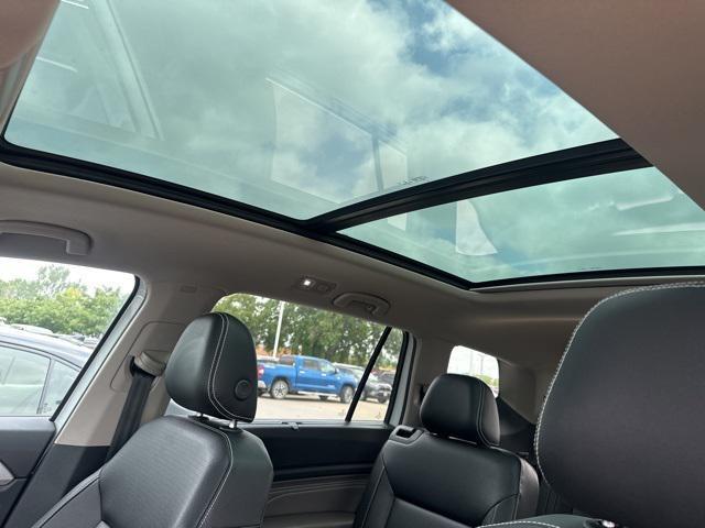 used 2021 Volkswagen Atlas car, priced at $25,900
