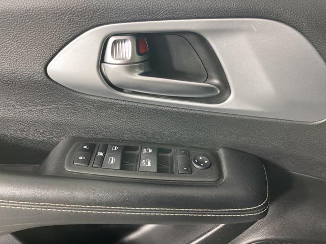 used 2022 Chrysler Pacifica car, priced at $18,200