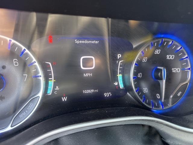 used 2022 Chrysler Pacifica car