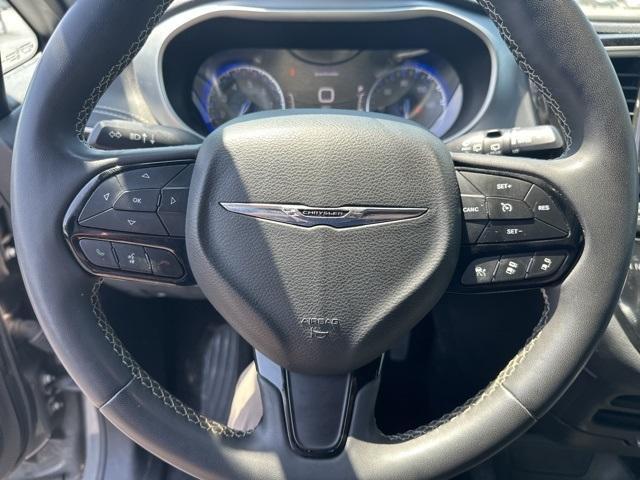 used 2022 Chrysler Pacifica car