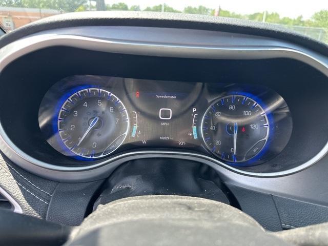 used 2022 Chrysler Pacifica car