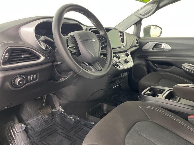 used 2022 Chrysler Pacifica car, priced at $18,200